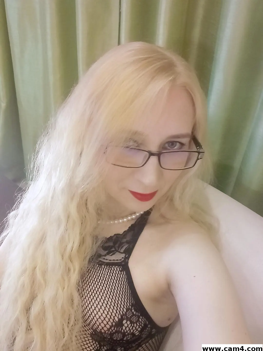 Nicolette69v